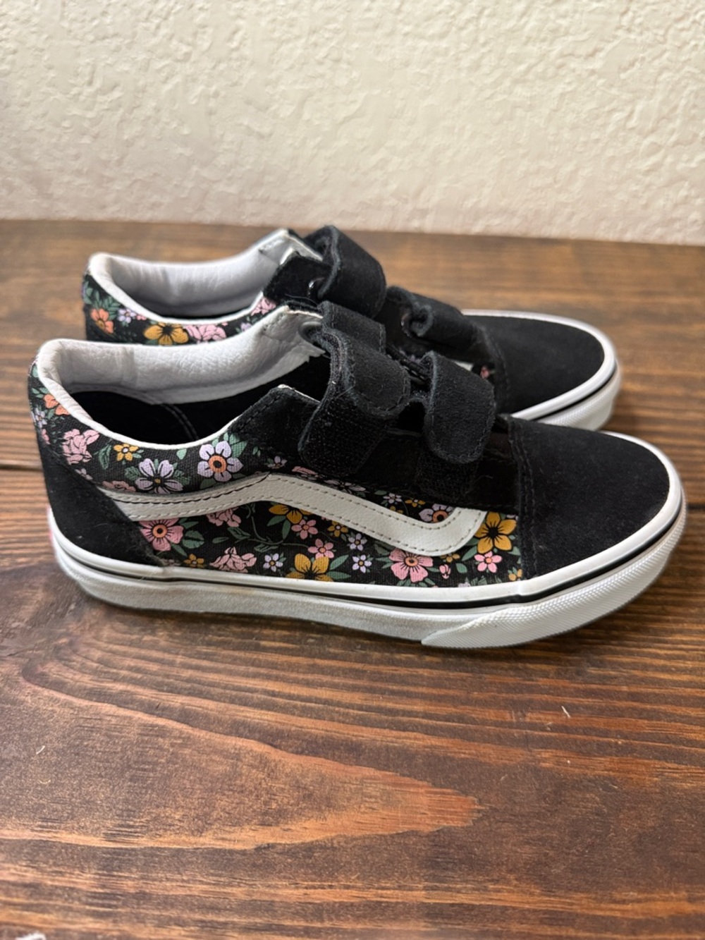 Vans Kids Black Floral Velcro Sneakers